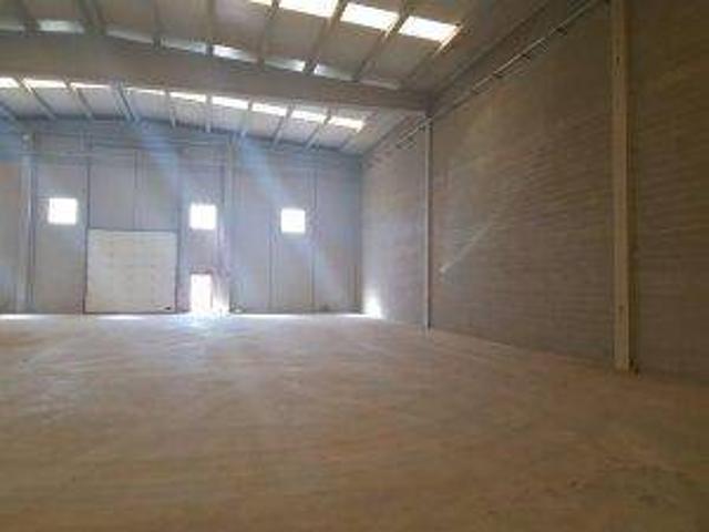Nave industrial en Alquiler en Riudellots de la Selva