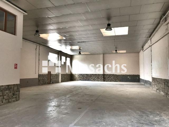 Nave industrial en alquiler en Terrassa, de 458 m² por 1.800