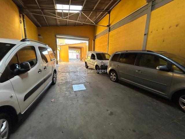 Nave industrial en Alquiler en Veïnat