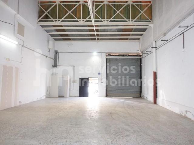 Nave industrial en alquiler en Vélez Málaga