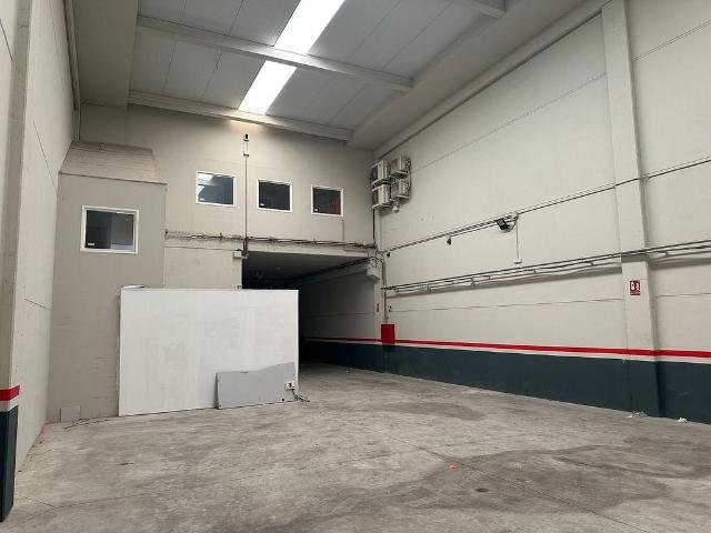 Nave industrial en alquiler en Vila Seca, de 400 m² 1 habitación por 1.650
