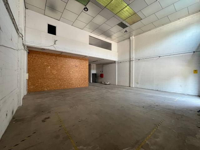 Nave industrial en Alquiler en Vilablareix