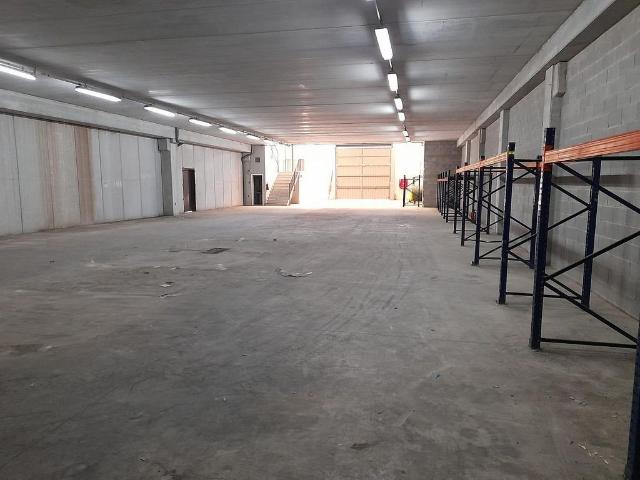 Nave industrial en alquiler en Vilassar de Mar, de 899 m² por 4.500