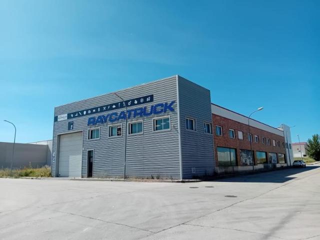 Nave industrial en alquiler en Villares de la Reina, Castilla y leon