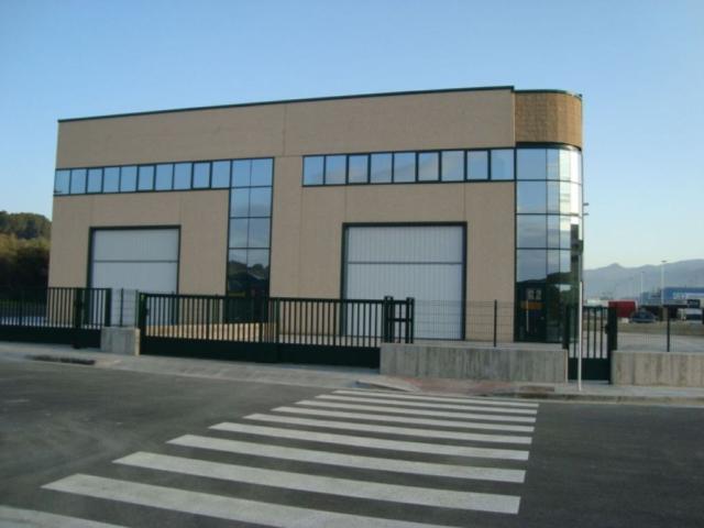 NAVE INDUSTRIAL EN ALQUILER — POLÍGONO PLA DE LLERONA, LES FRANQUESES DEL VALLÈS