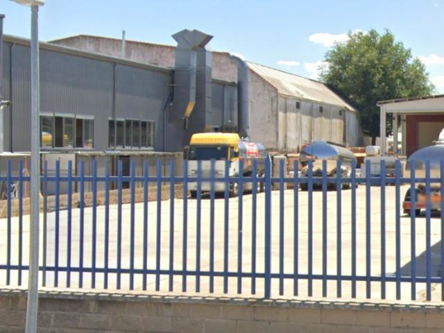 Nave industrial en Av Portugal