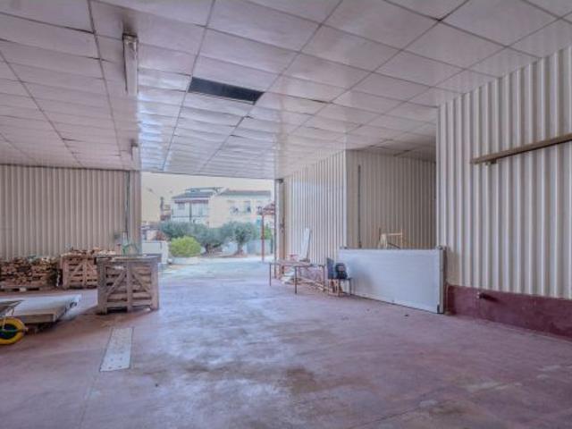 Nave Industrial en Huércanos