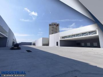 Nave Industrial en Jardines de San Rafael