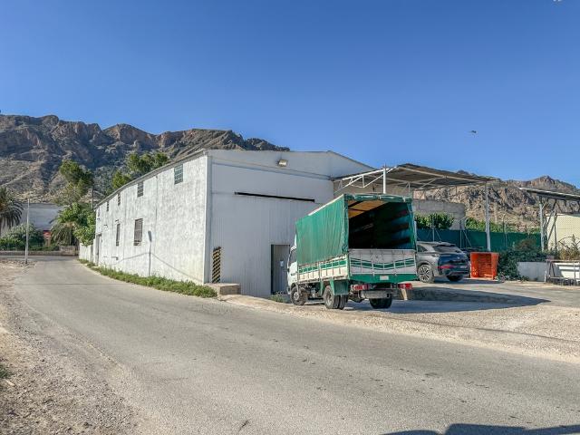 Nave Industrial en Orihuela