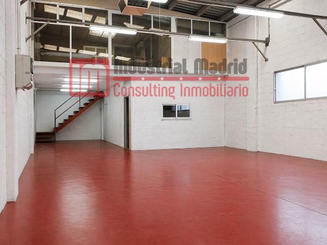 Nave industrial en Loeches en excelente estado