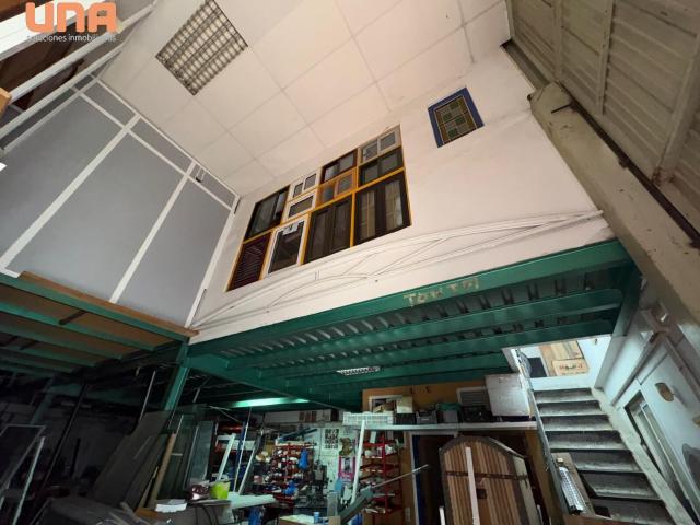 Nave Industrial en Polígono de las Quemadas en Venta. Excelente Ubicación