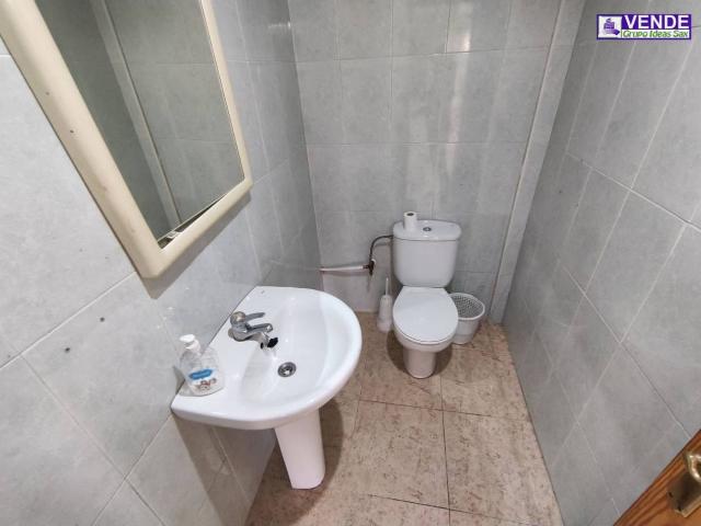 Nave Industrial en venta con 135 m2, en Elda