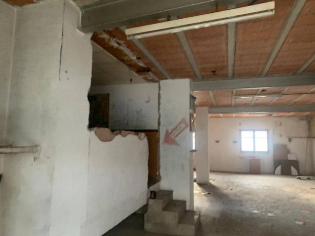 Nave Industrial en venta con 256 m2, en Nou Barris Barcelona