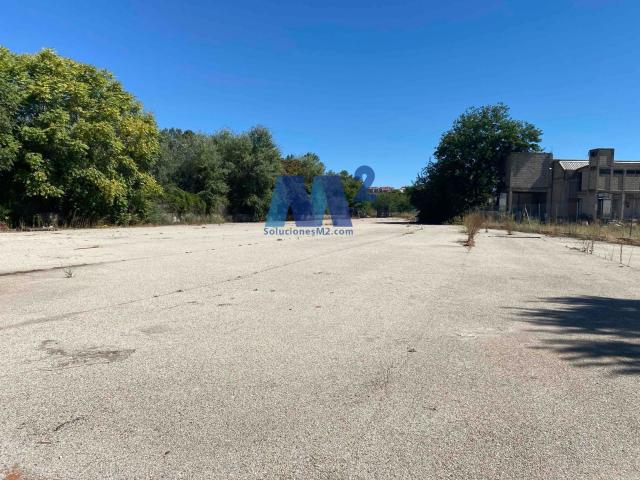 Nave Industrial en venta con 2744 m2, en Constitución Balconcillo Guadalajara