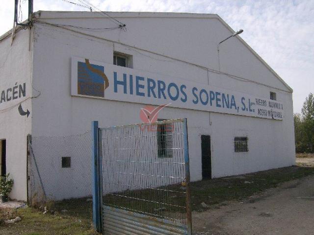 Nave Industrial en venta con 2800 m2, en fuensanta universidad Cuenca