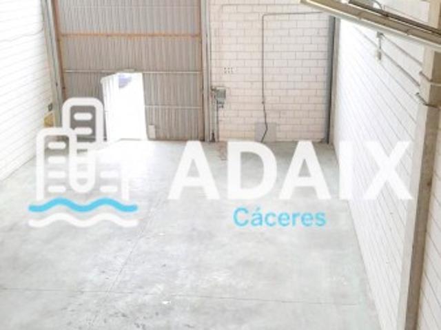 Nave Industrial en venta con 200 m2, 1 dormitorios en Oeste Nuevo Oeste Cáceres