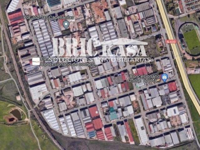 Nave Industrial en venta con 340 m2, en Oeste Nuevo Oeste Sierrilla Cáceres