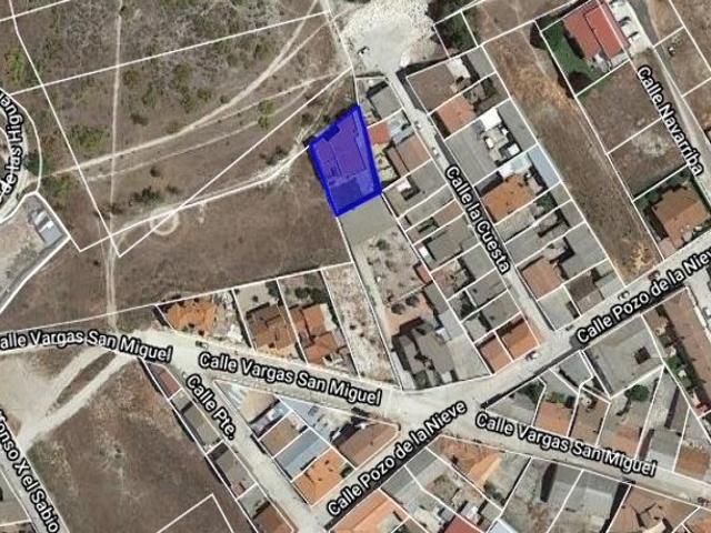 Nave Industrial en venta con 385 m2, 3 dormitorios en Íscar