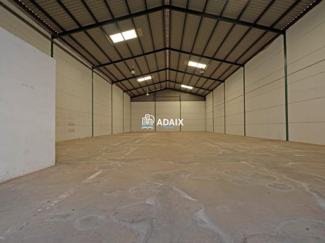 Nave Industrial en venta con 500 m2, 1 dormitorios en Oeste Nuevo Oeste Cáceres