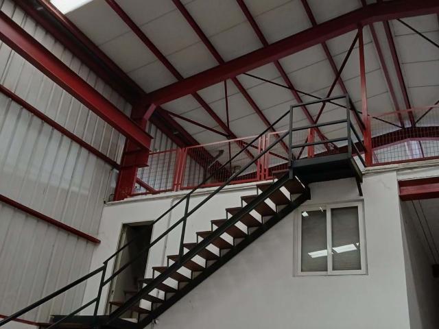 Nave Industrial en venta con 650 m2, en Miranda de Ebro