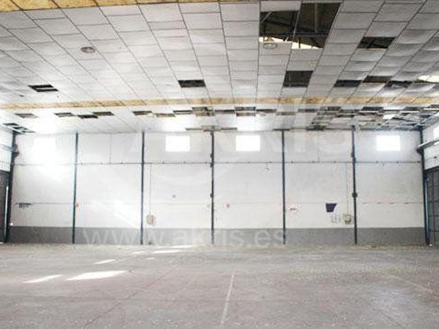 Nave industrial en venta en Cobeja