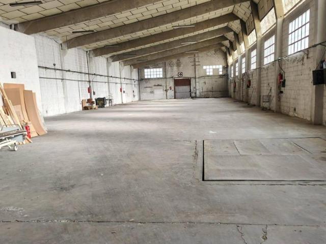 Nave industrial en venta en Coslada, Barrio de la Estación