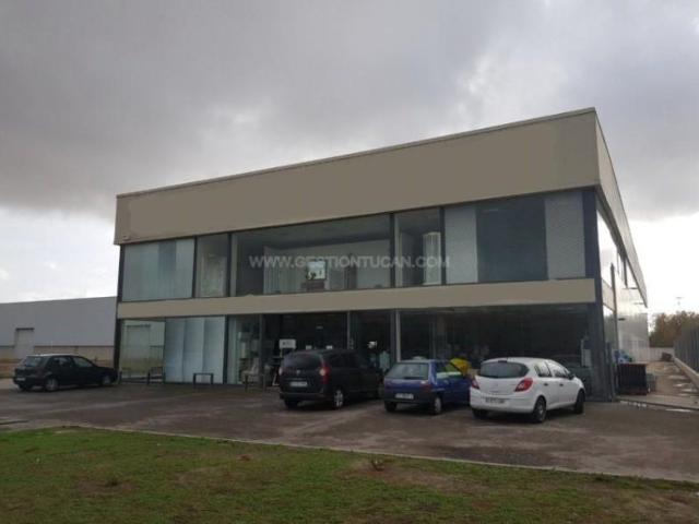Nave industrial en venta en Cazalegas, Cazalegas