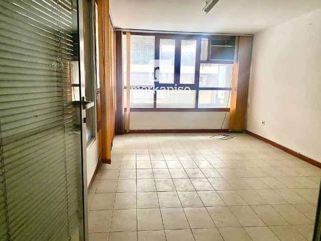 Nave industrial en venta en calle De Les Roquetes, Vendrell, El, de 65 m² por 62.000