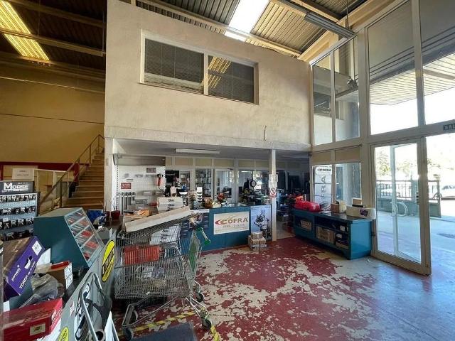 Nave industrial en venta en calle La Coma, Pobla de Mafumet, la, de 664 m² por 380.000