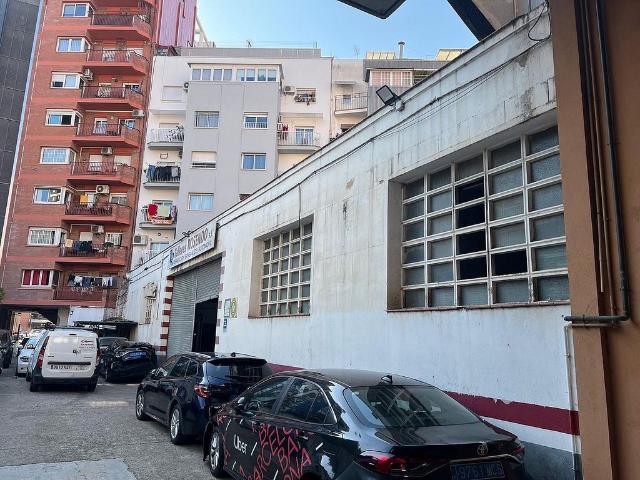 Nave industrial en venta en calle Provença, Hospitalet de Llobregat, L´, de 456 m² 2 habitaciones por 550.000