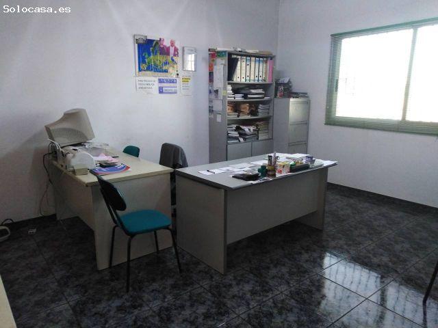 Nave industrial en Venta en Almansa, Albacete