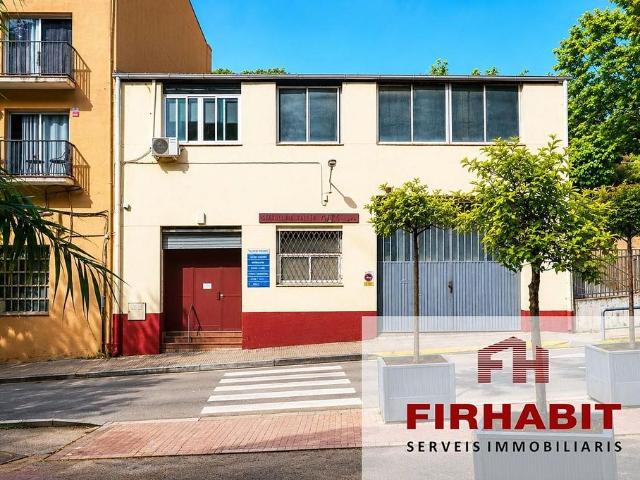 Nave industrial en venta en Arenys de Mar, de 225 m² 2 habitaciones por 530.000