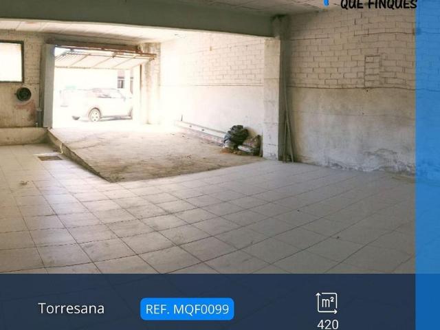 Nave industrial en venta en avenida De Madrid, Terrassa, de 420 m² por 189.000