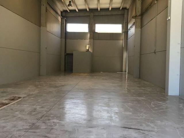 Nave industrial en venta en avenida Del Garraf, Cubelles, de 330 m² 2 habitaciones por 300.000