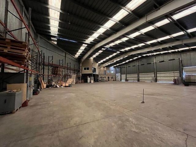 Nave industrial en venta en avenida Mare de Déu de Montserrat, Olèrdola, de 1.200 m² 3 habitaciones por 700.000