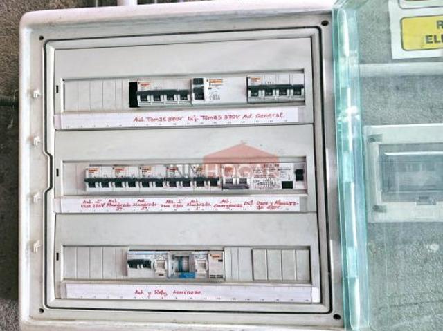 NAVE INDUSTRIAL EN VENTA EN BURGOHONDO