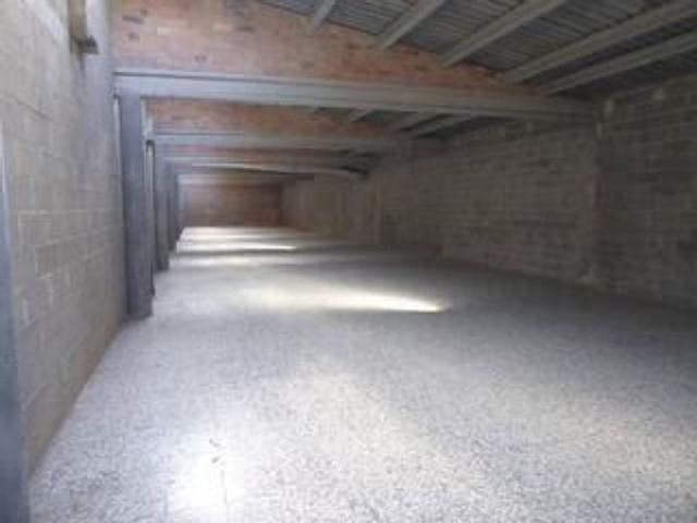 Nave industrial en venta en calle, Estany L´, de 1.100 m² por 445.000