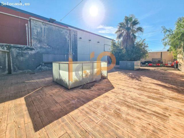 Nave industrial en Venta en Finestrat, Almería