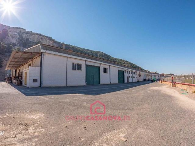 Nave industrial en venta en Orihuela