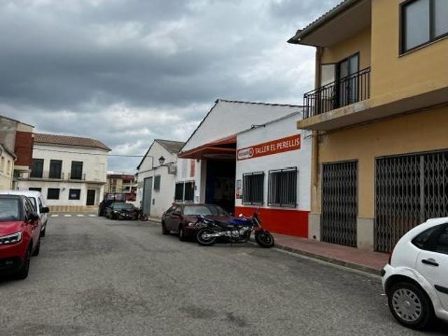 Nave industrial en Venta en Llombai, Valencia