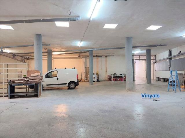 Nave industrial en venta en Mataró, de 1.344 m² por 420.000