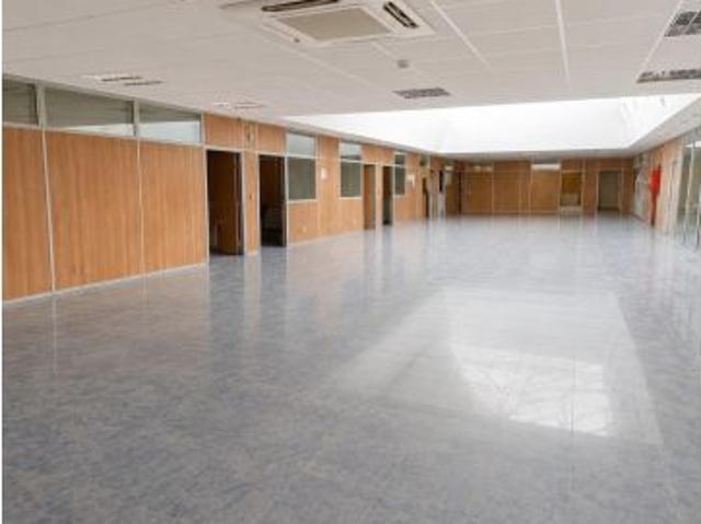 Nave industrial en Venta en Madridejos, Toledo