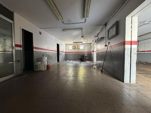 Nave industrial en venta en Sant Adrià de Besos, de 121 m² 1 habitación por 135.000