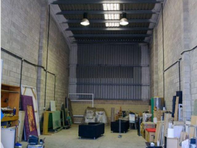 Nave industrial en venta en Sevilla, Polig. Industriales Aeropuerto