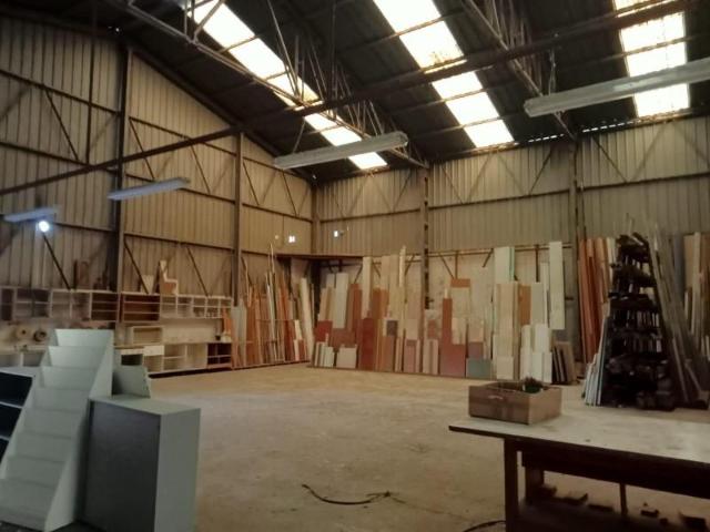 Nave industrial en venta en Ponferrada, Columbrianos