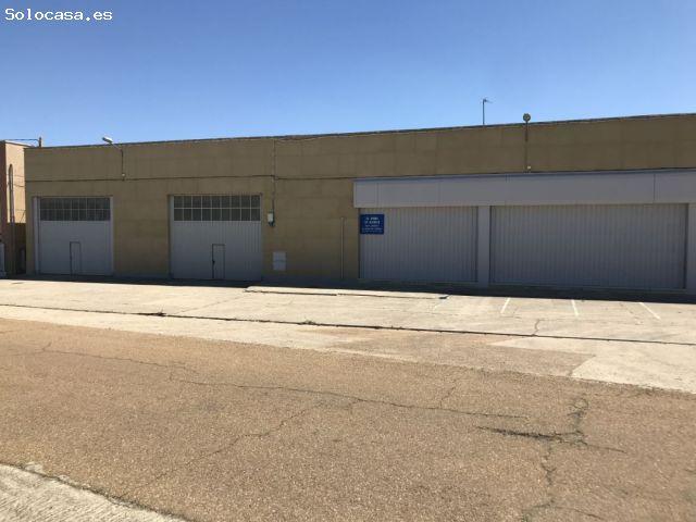 Nave industrial en Venta en Palenciana, Palencia