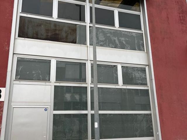 Nave industrial en venta en ronda D'europa, Vilanova i La Geltrú, de 240 m² 1 habitación por 350.000