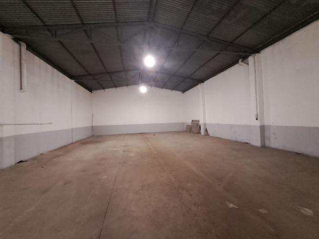 Nave industrial en venta en travesía Barcelona, Móra d´Ebre, de 390 m² 1 habitación por 148.000