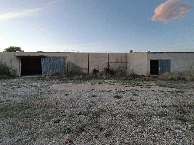 Nave industrial en venta en Ulldecona, de 1.100 m² por 186.000