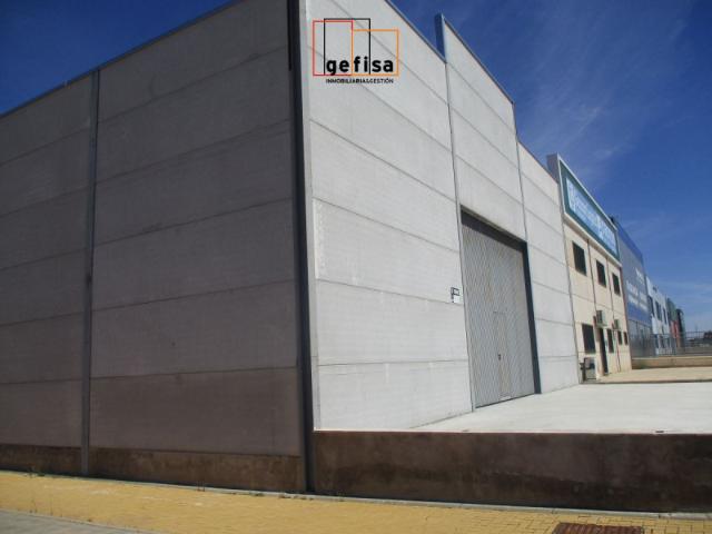 Nave industrial en venta en Valdepeñas, Poligono Entrecaminos